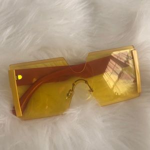 Bright/summer sunnies